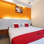 Reddoorz Plus @ Hotel Alden Makassar