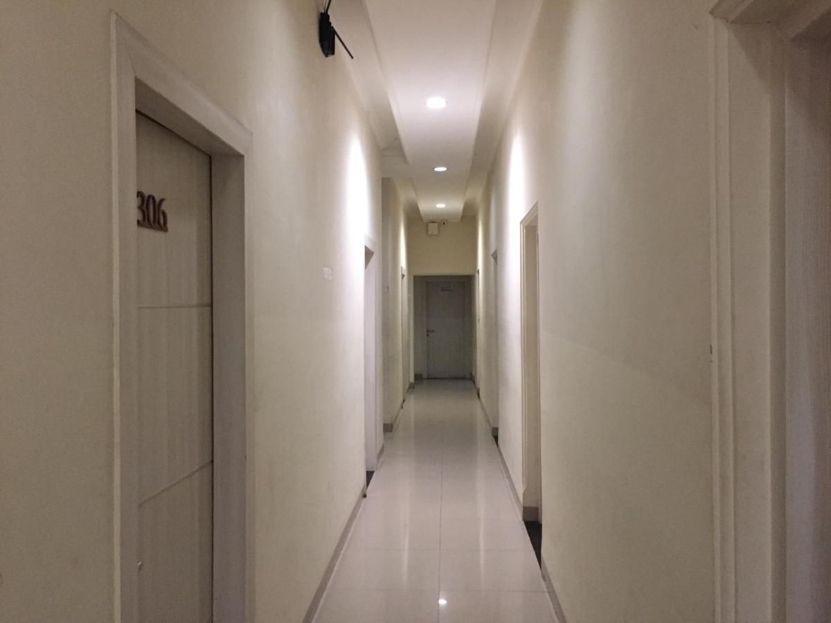 Hotel Reddoorz @ Alden 3*